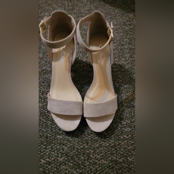 CL by Laundry Tan Block Heel Sandals - Picture 2 of 5